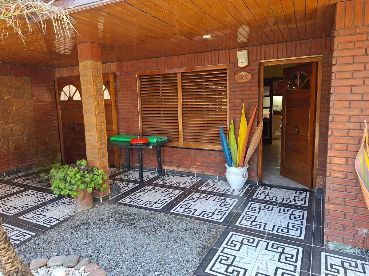 APTO CRÉDITO: CASA EN VENTA con DOS DORMITORIOS, PATIO y COCHERA. EXCELENTE UBICACIÓN,BERAZATEGUI 4