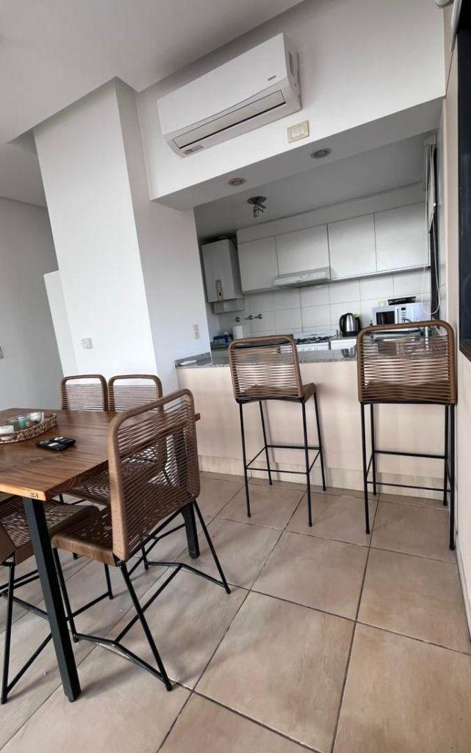 Foto de MODERNO DEPARTAMENTO A LA VENTA, 50 METROS, EN BARRIO BOMBAL SUR, GODOY, imagen 3
