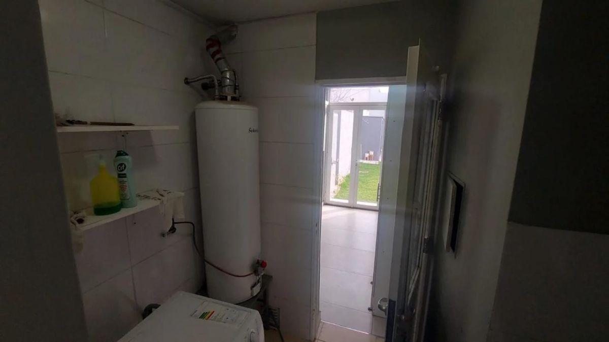 Foto de VENTA, CASA, 3 HAB. PISCINA, BARRIO PRIVADO URQUIZA, GUAYMALLEN, imagen 5