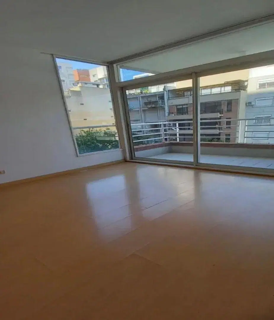 Departamento de 65 m2 con 2 dormitorios 2 baños Cochera en alquiler en Jardines de Libertador Núñez 5