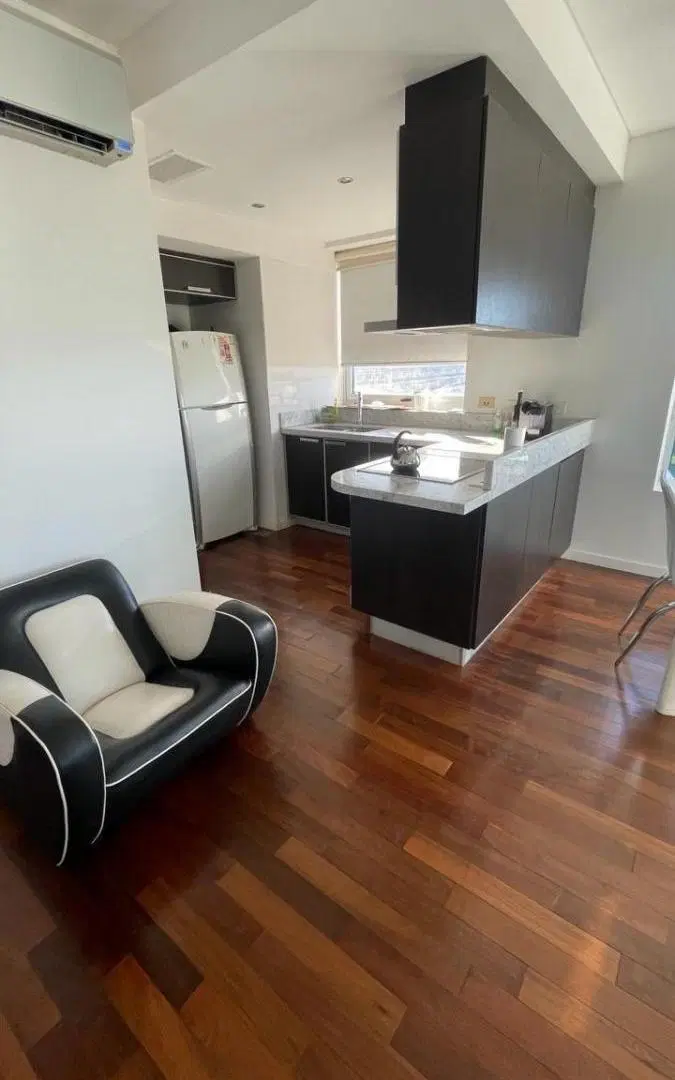 Departamento de 80 m2 con 1 dormitorio 2 baños Cochera alquiler y temporal en Puerto Madero 4