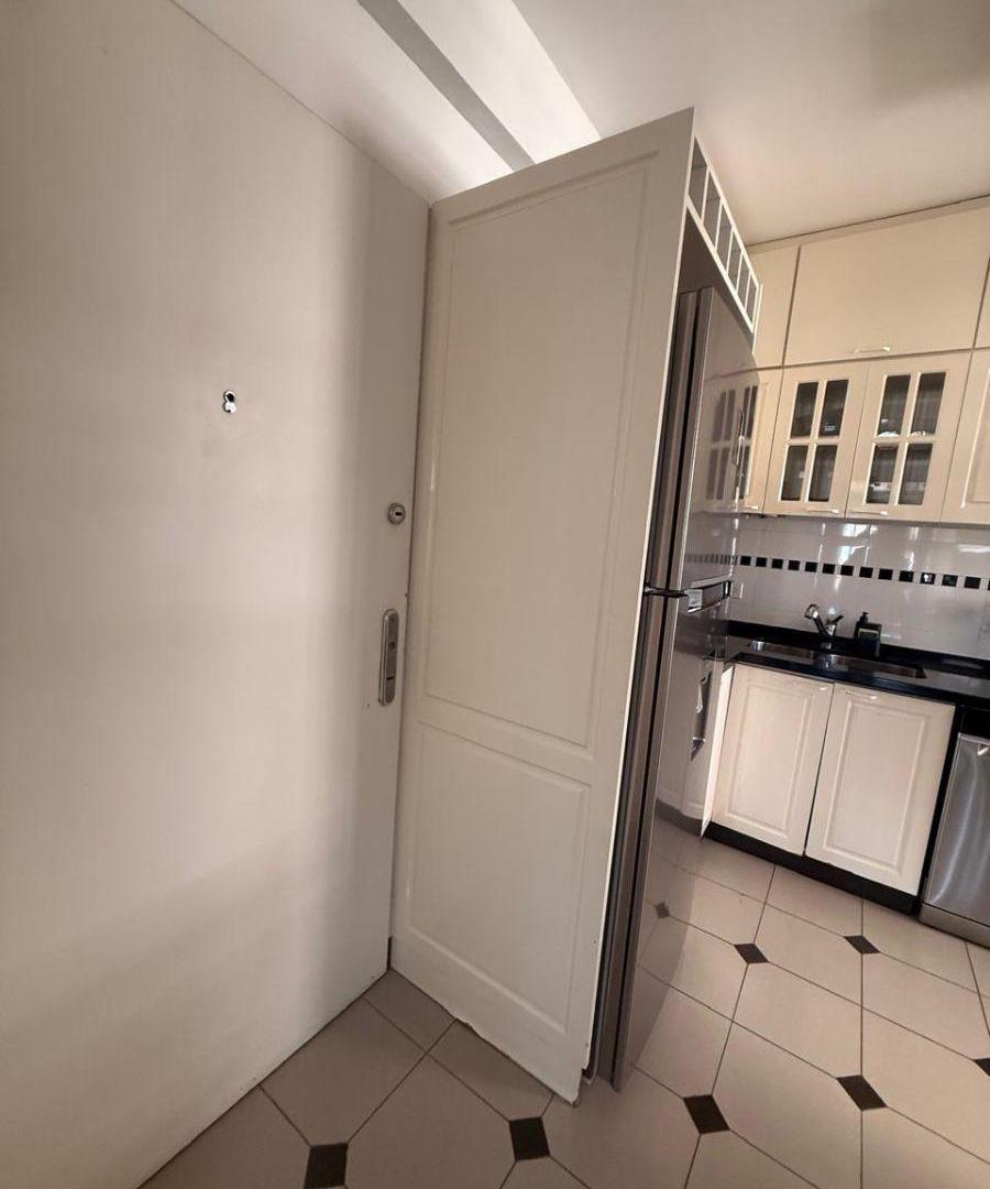 Foto de Departamento de 135 m2 Amoblado 3 Dormitorios Cochera en Alquiler y, imagen 3