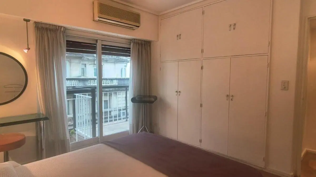 Departamento de 140 m² con 4 dormitorios y cochera en alquiler y temporal en Barrio Norte 5