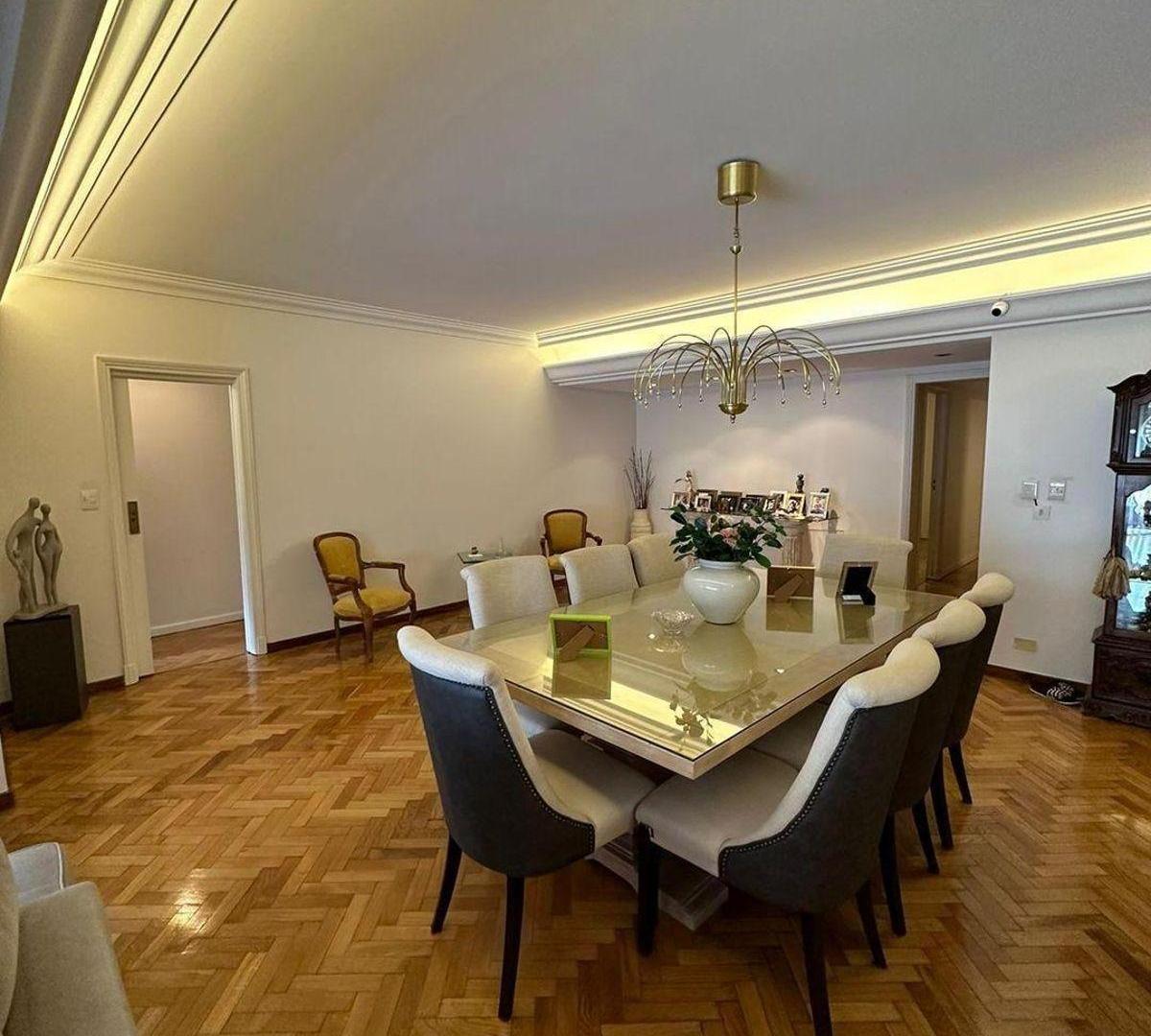 Foto de Departamento de 210 m² Amoblado con 4 dormitorios en alquiler y, imagen 2