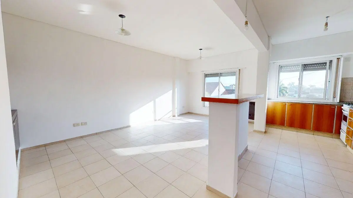 VENTA DEPARTAMENTO 2 AMBIENTES EN CARAPACHAY 4