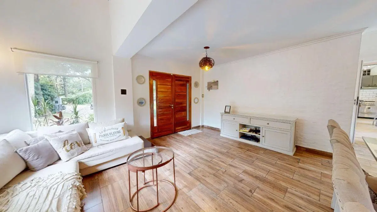 VENTA CASA 4 AMBIENTES CON PILETA EN SAN CARLOS COUNTRY 2