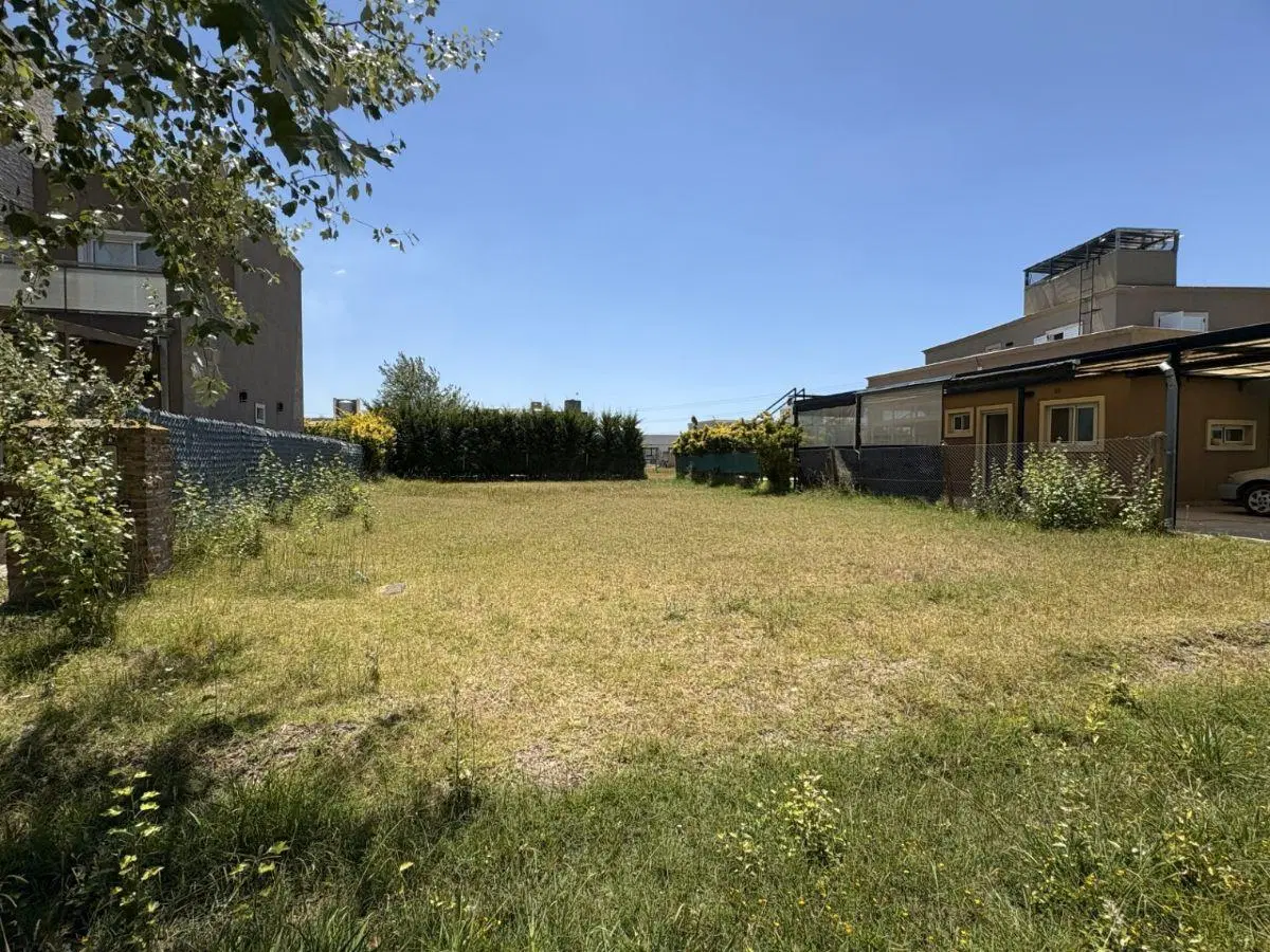 VENTA LOTE 300 M2 BARRIO PRIVADO LAGUNA AZUL SPEGAZZINI EZEIZA 2