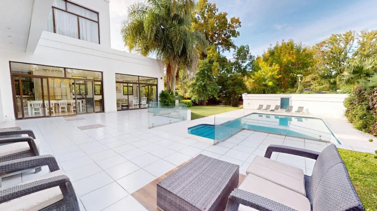 VENTA CASA 6 AMBIENTES CON PILETA EN SAN CARLOS COUNTRY 4