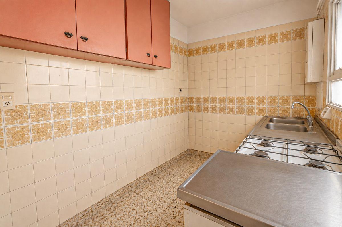 Foto de VENTA DEPARTAMENTO 4 AMBIENTES CON LAVADERO EN SAN TELMO, imagen 4