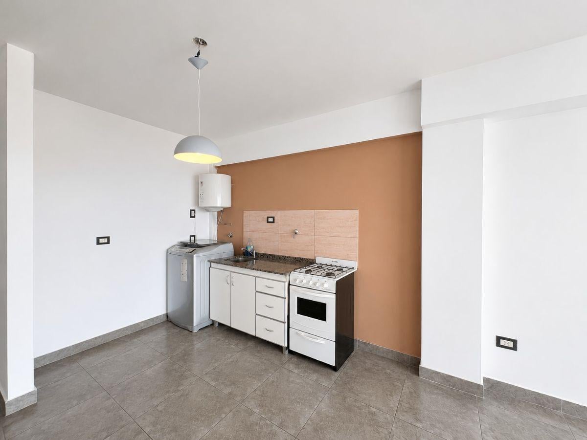 Foto de Departamento en alquiler en Monte Castro, imagen 3
