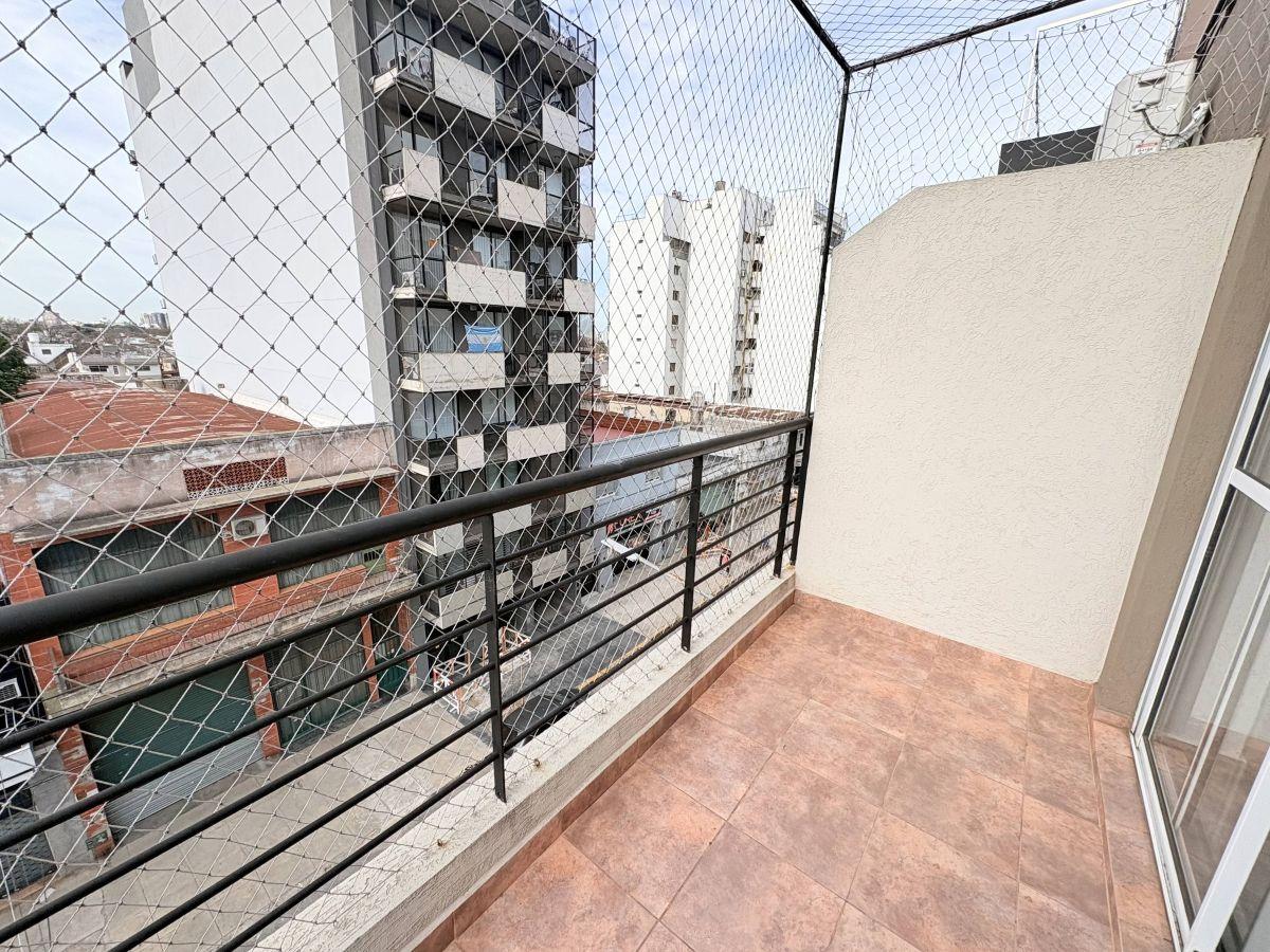 Foto de Departamento en alquiler en Monte Castro, imagen 5