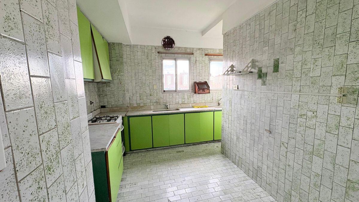 Foto de Venta Departamento 3 ambientes con Balcón y Cochera en Villa Celina, imagen 3