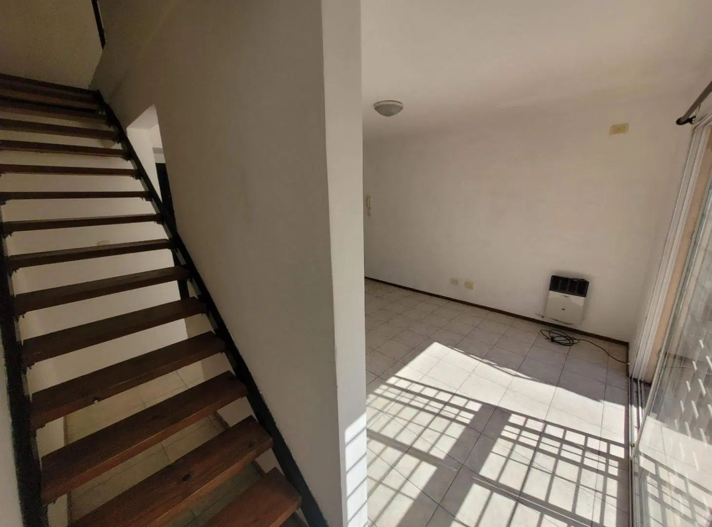 Duplex 1 dormitorio B° La Florida 2