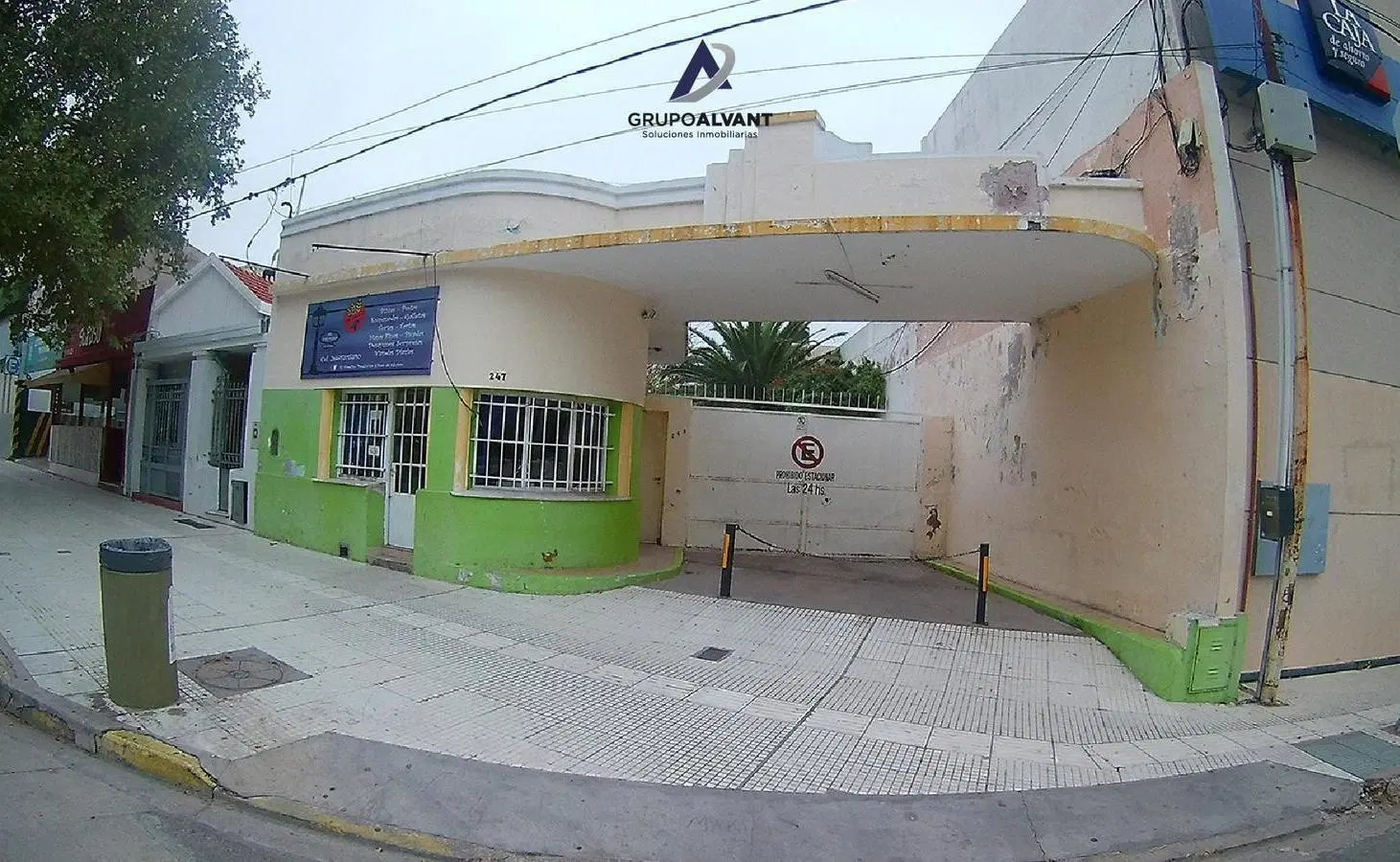 VENTA. Local Comercial   Casa 2 dormitorios. Av. Illia 249 5