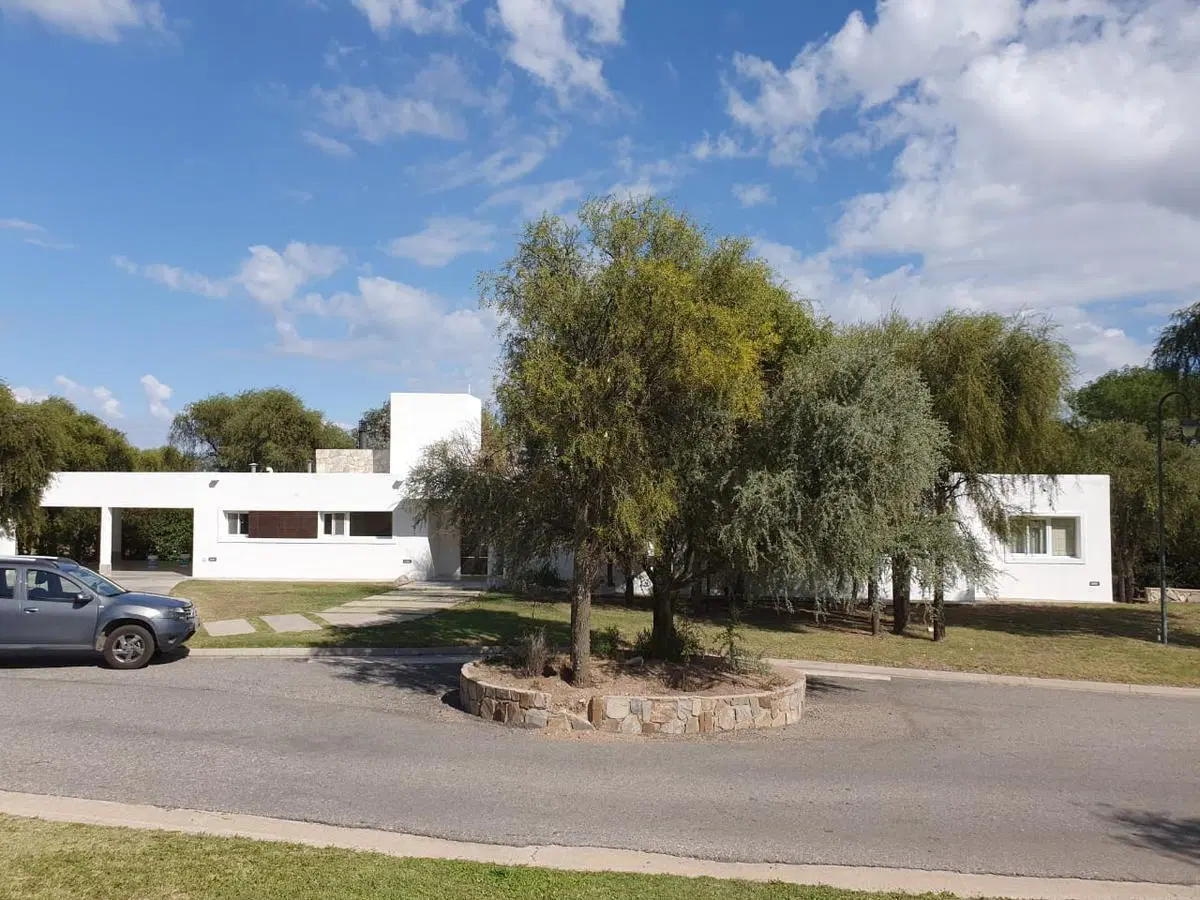 Venta. Casa 3 dormitorios. San Luis, Country Los Quebrachos III 2