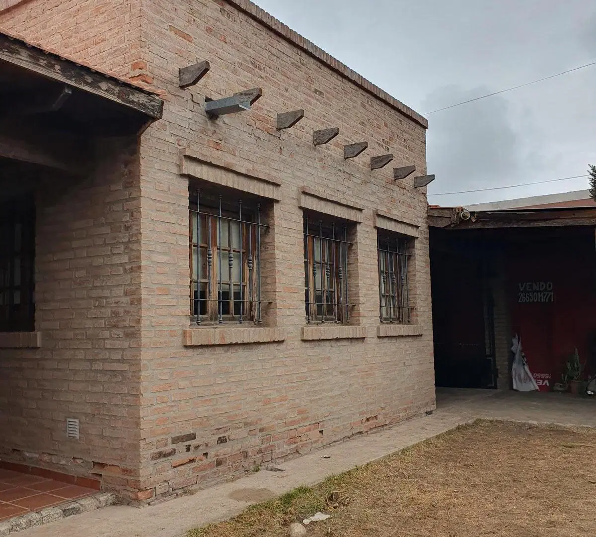VENTA Casa 4 dormitorios. Calle Agüero. JK 1