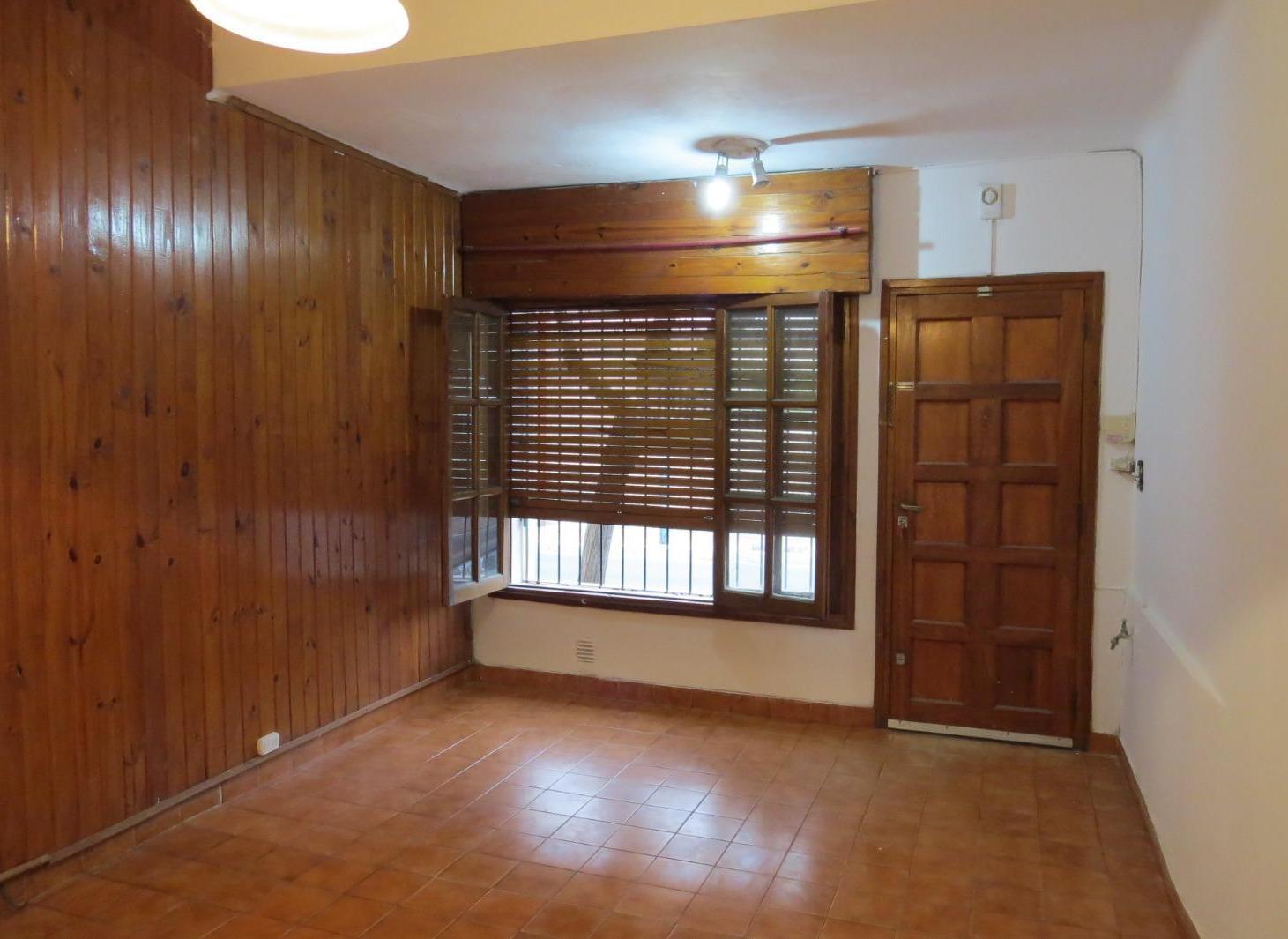 Foto de VENTA Casa 2 dormitorios. Mitre Nº318, imagen 2