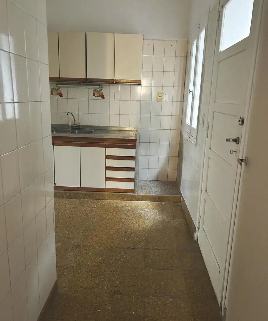 VENTA Local / casa 3 dormitorios. Chacabuco Nº887 8