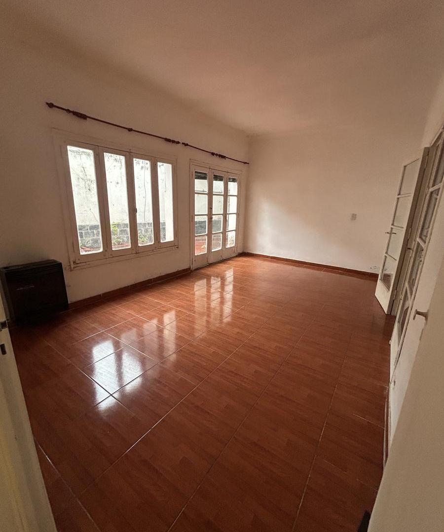 Foto de VENTA Local / casa 3 dormitorios. Chacabuco Nº887, imagen 1