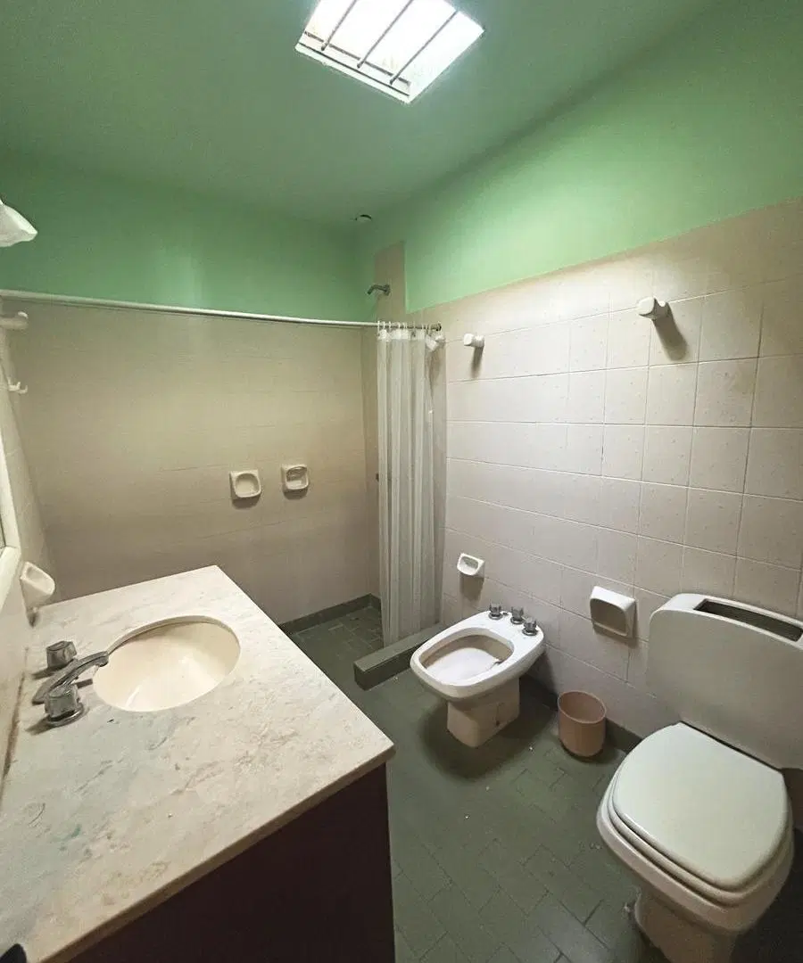 VENTA Casa 3 dormitorios. Hipólito Irigoyen Nº670 2