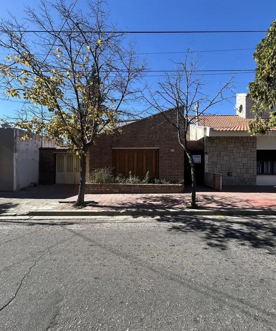 VENTA Casa 3 dormitorios. Hipólito Irigoyen Nº670 5