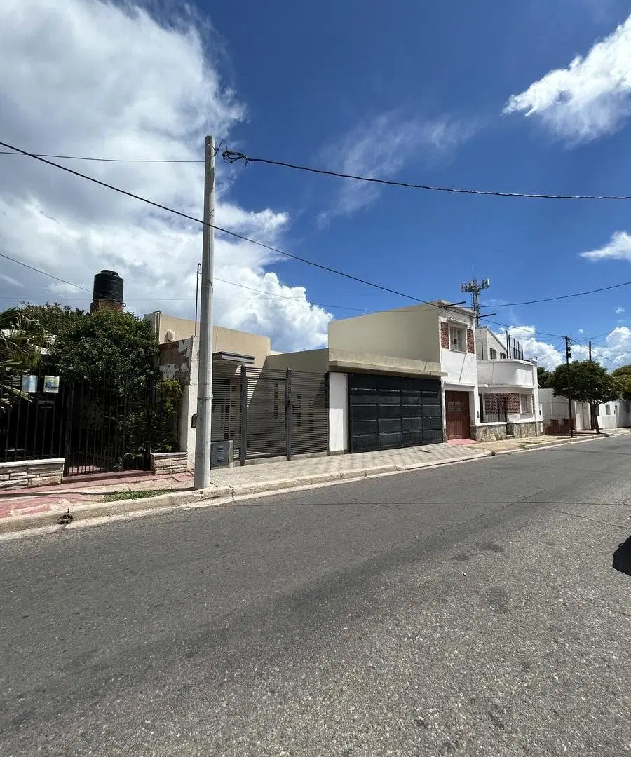 VENTA Casa 2 dormitorios. Tomás Jofre Nº1257 2