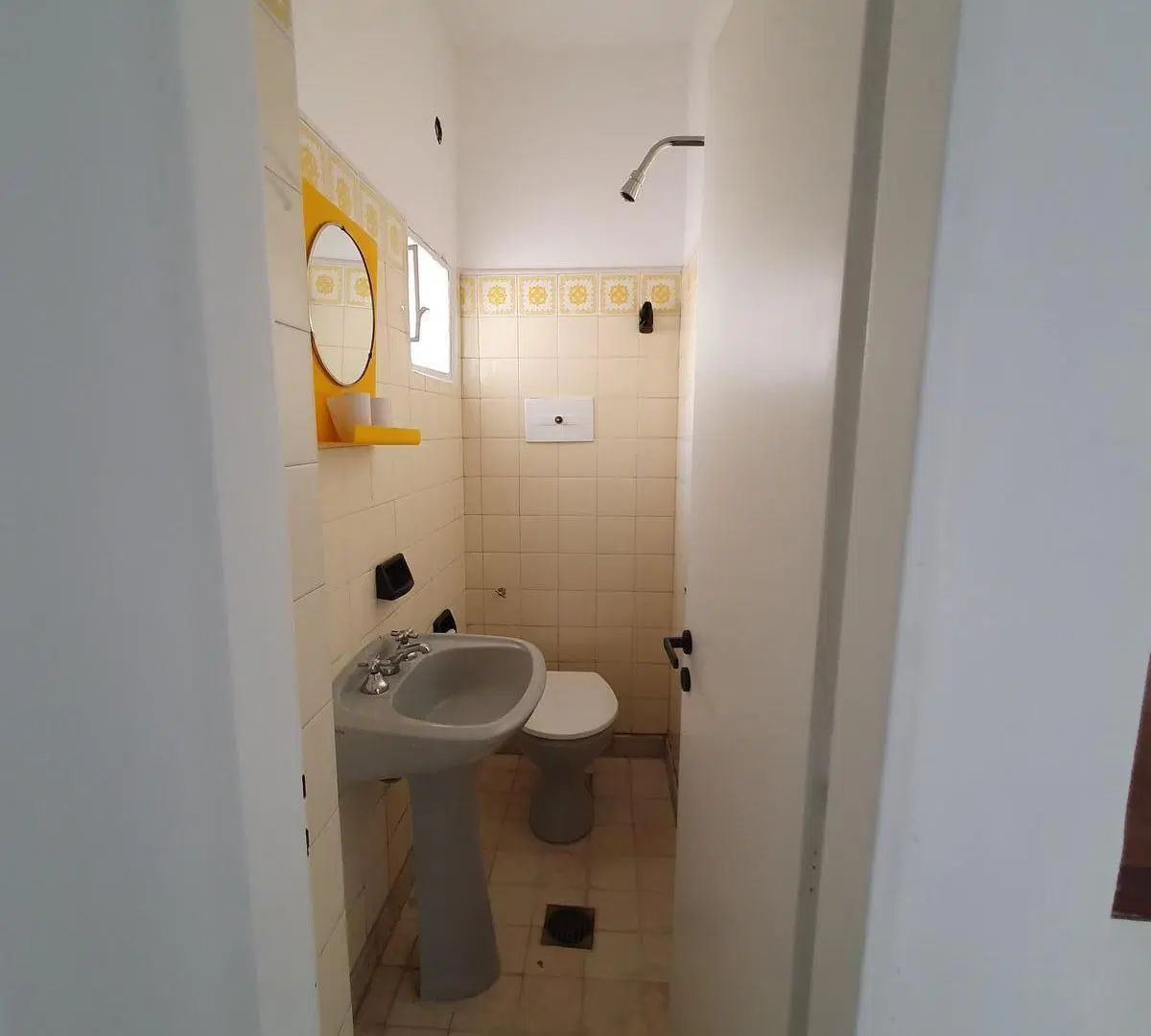 VENTA Casa 3 dormitorios. República del Libano N°201 3