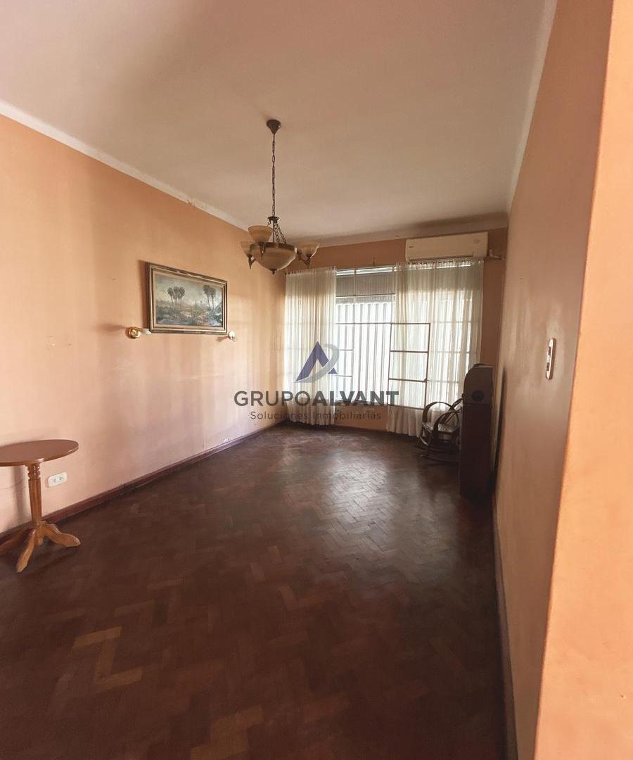 VENTA Casas en Zona Céntica. Av. Pte. Juan Domingo Perón 1022