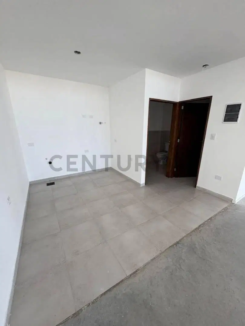 Locales Sobre Bv. Principal 80 a 160 m², Gran Frente Vidriado! Apto Gast. 5
