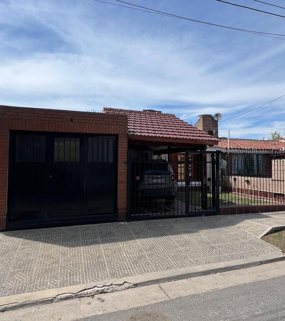 Foto de Venta, Casa de 2 Dorm. Escritura., imagen 1