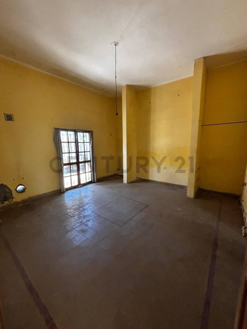 Foto de CASA EN VENTA A RECICLAR DE 2 DORMITORIOS, imagen 4