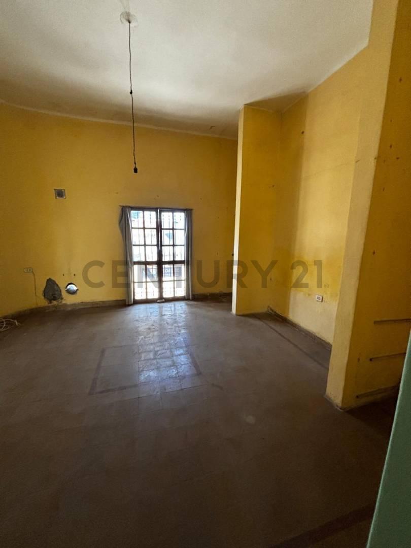 Foto de VENTA CASA DE 2 DORMITORIOS TALLERES ESTE, imagen 3