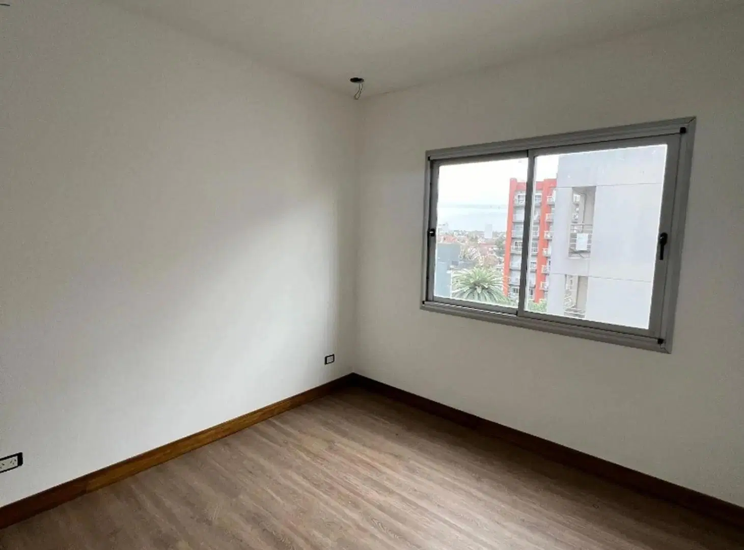 DEPARTAMENTOS DOS AMBIENTES EN VENTA A ESTRENAR MORON CENTRO 1