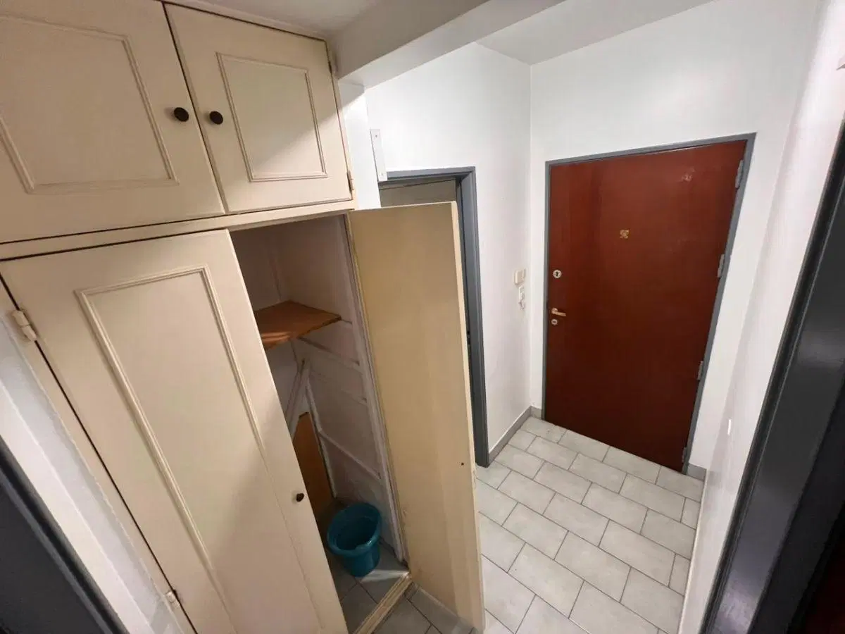 Departamento OFICINA USO PROFESIONAL en alquiler en Moron 5