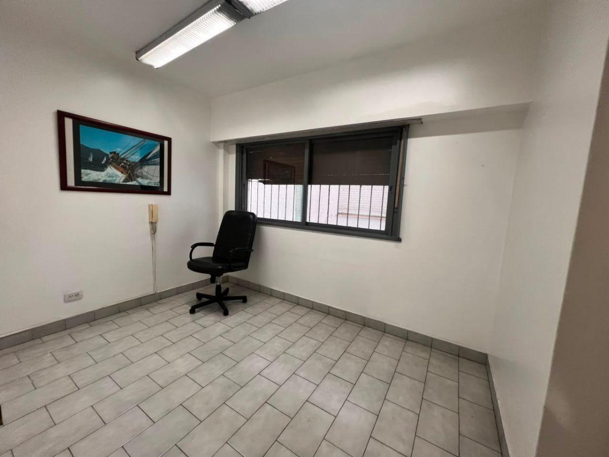 Foto de Departamento OFICINA USO PROFESIONAL en alquiler en Moron, imagen 2