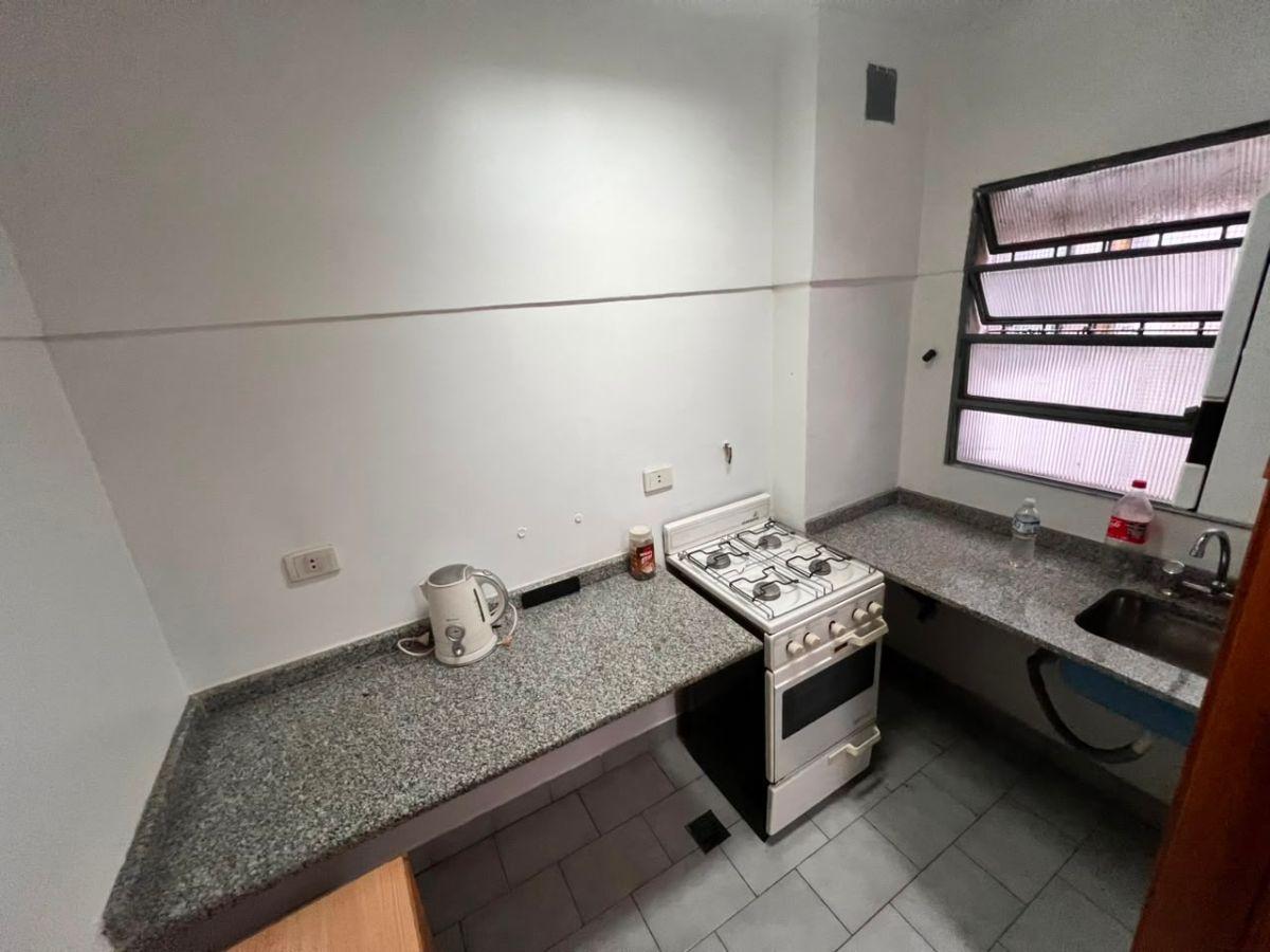 Foto de Departamento OFICINA USO PROFESIONAL en alquiler en Moron, imagen 1