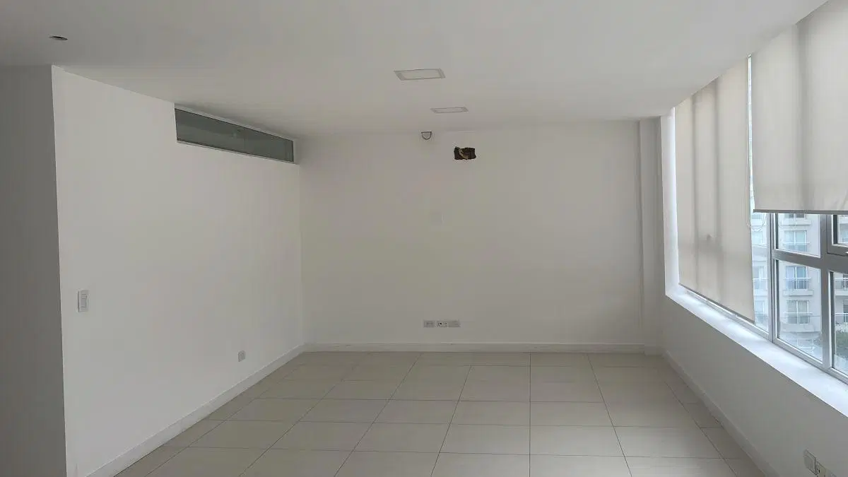 Semi piso oficina con cochera 8