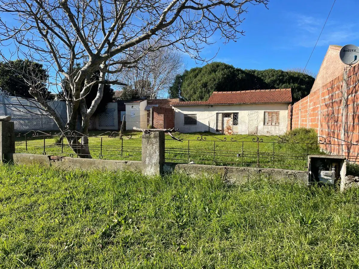 Lote con casa a reciclar 3