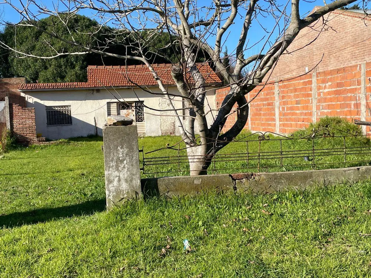 Lote con casa a reciclar 5