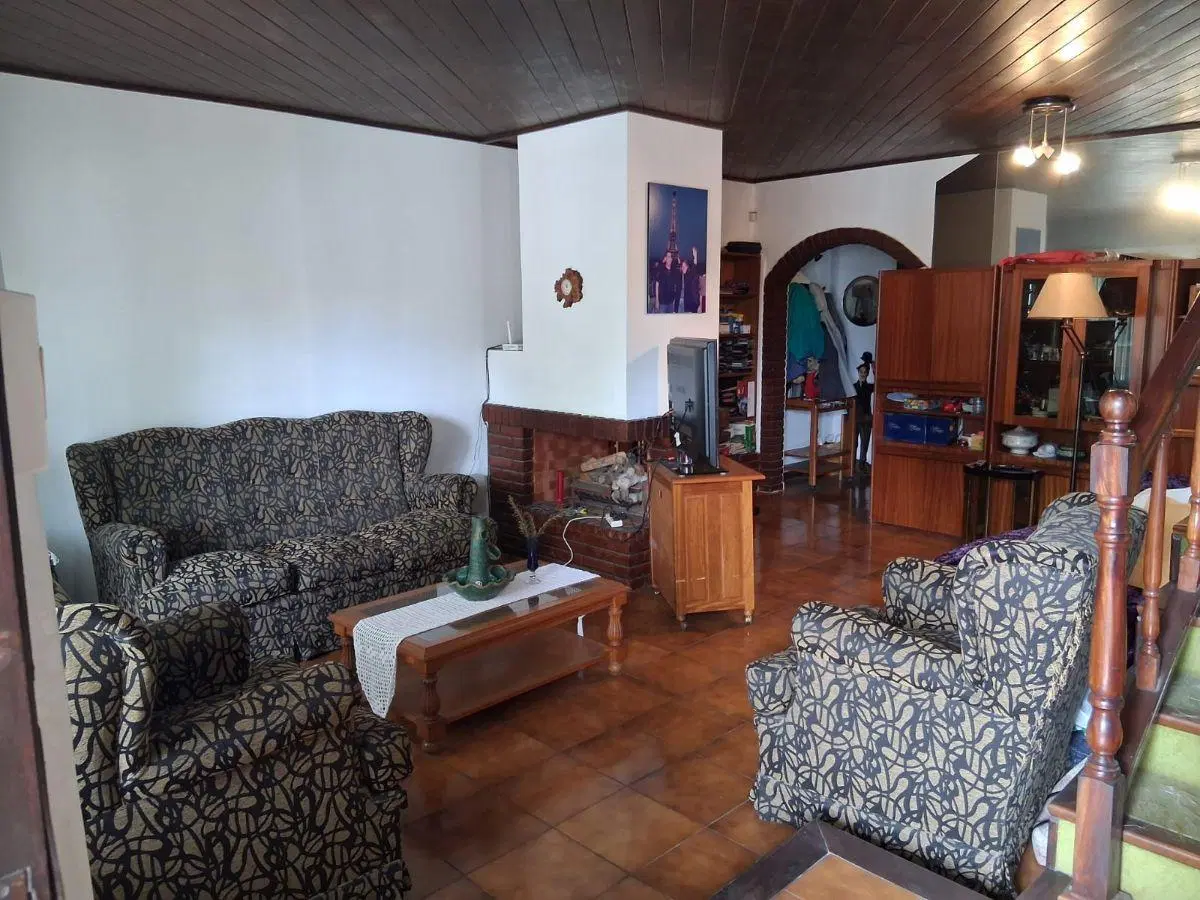Chalet chauvin 4 ambientes y quincho 1