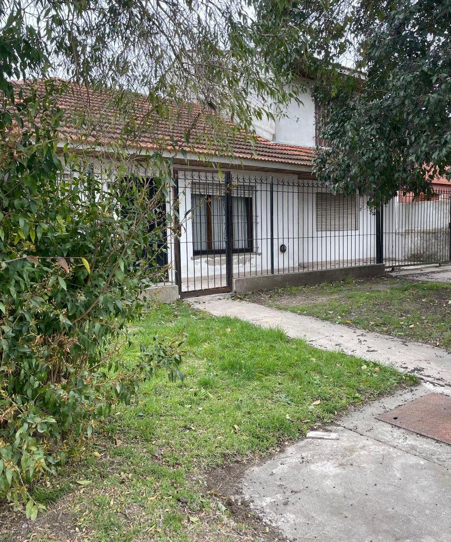 Foto de Chalet esquina con patio, imagen 2