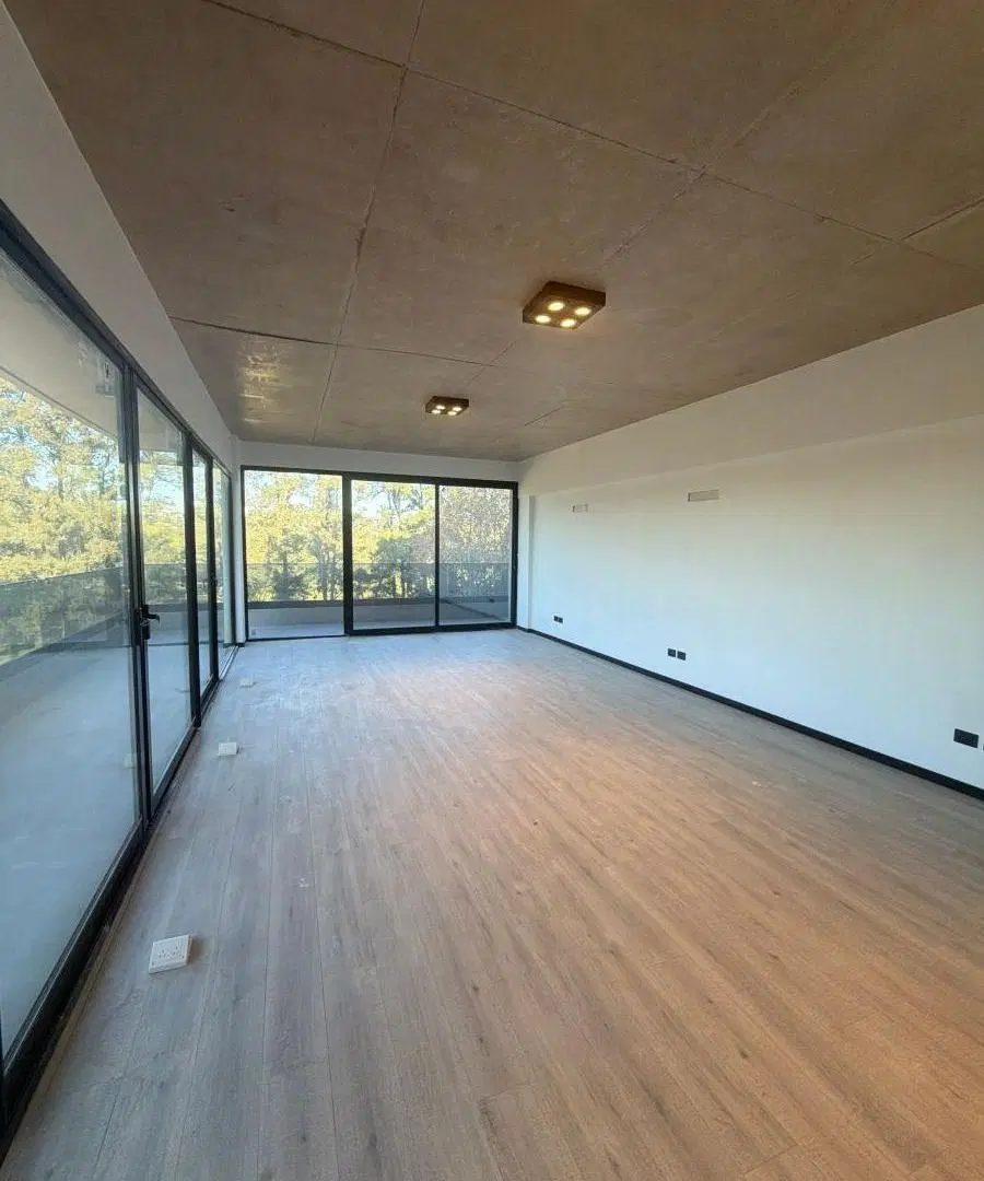 Venta y Alquiler de Oficina en Las Toscas Office II 6