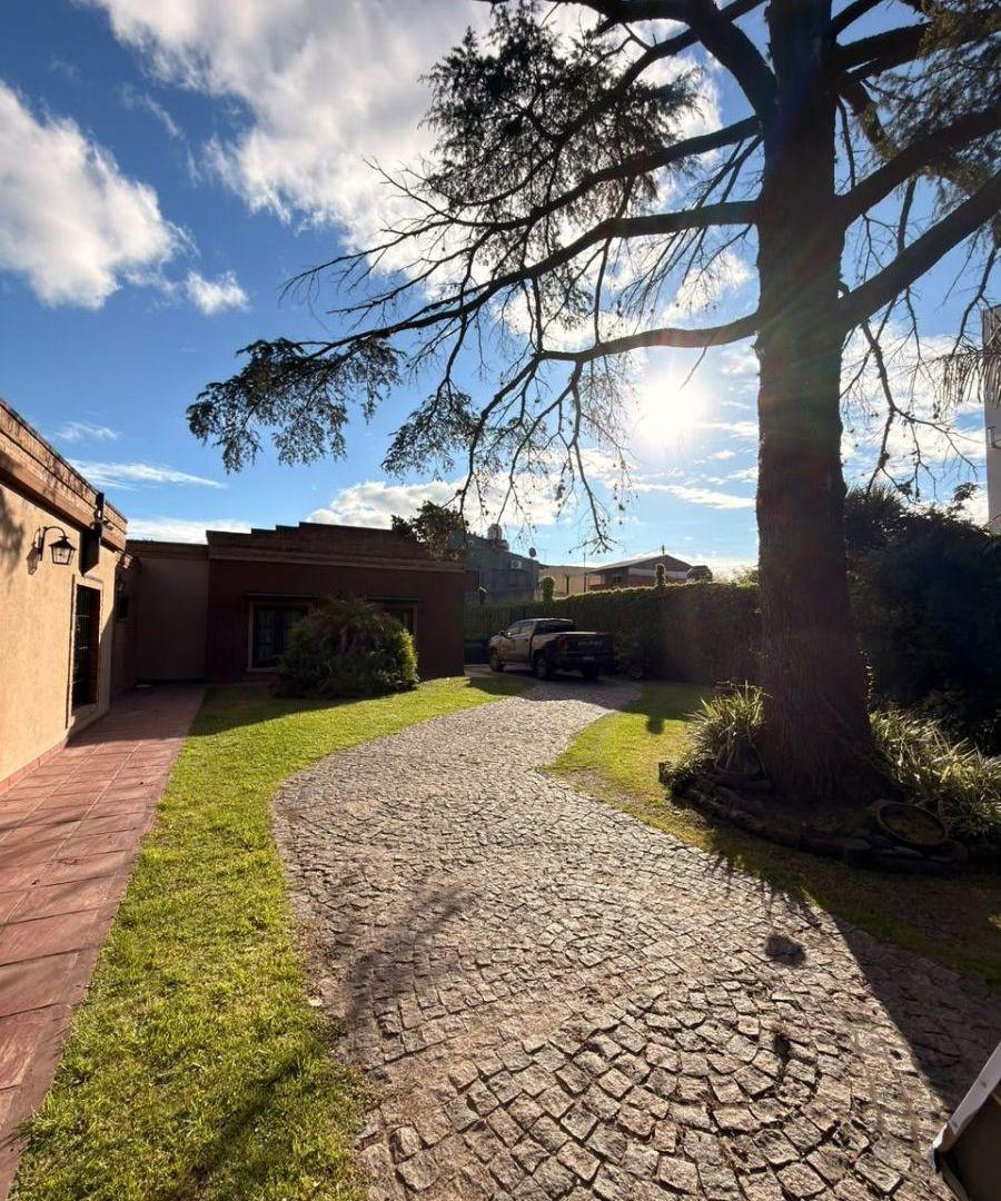 Foto de IMPORTANTE CHALET EN VILLA VATTEONE, imagen 4