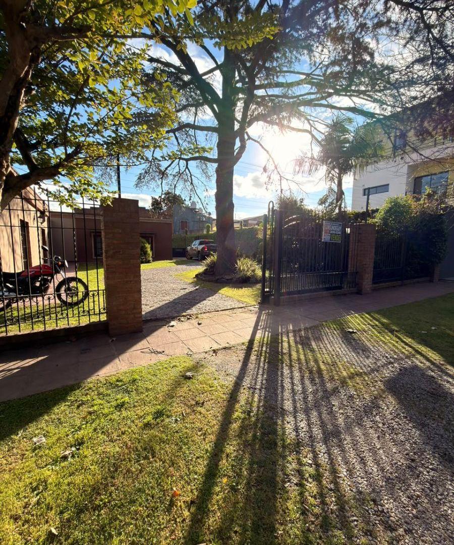 Foto de IMPORTANTE CHALET EN VILLA VATTEONE, imagen 3