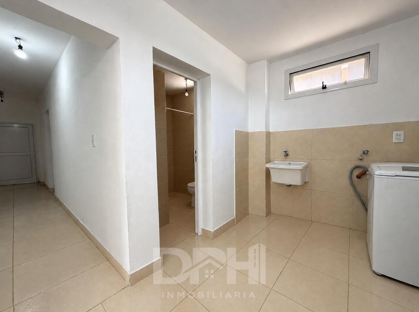 Foto de -VENTA- Casa de 5 Dormitorios en Barrio Privado Alto Verde 2, imagen 5