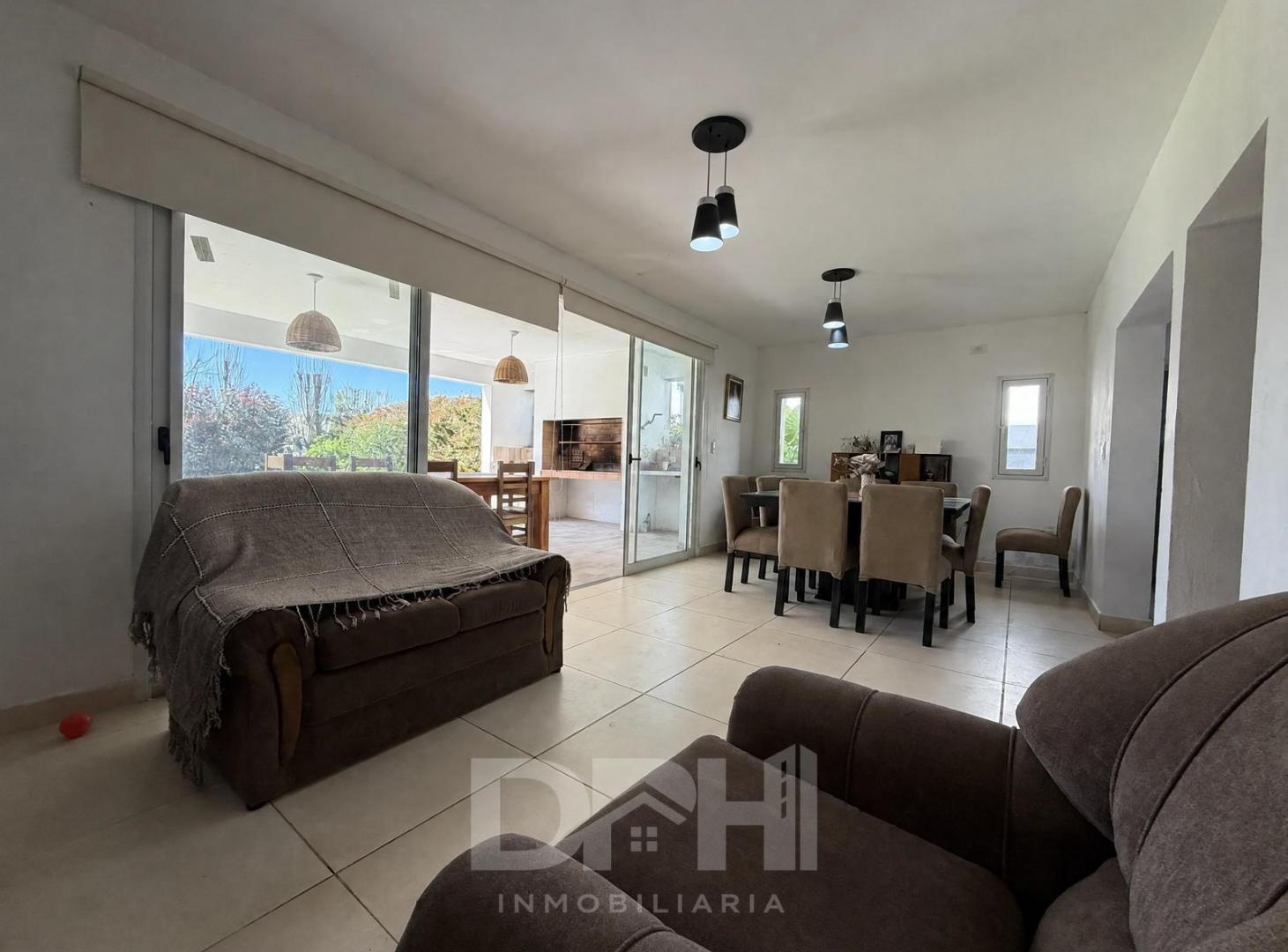 Foto de -VENTA- Casa de 5 Dormitorios en Barrio Privado Alto Verde 2, imagen 3