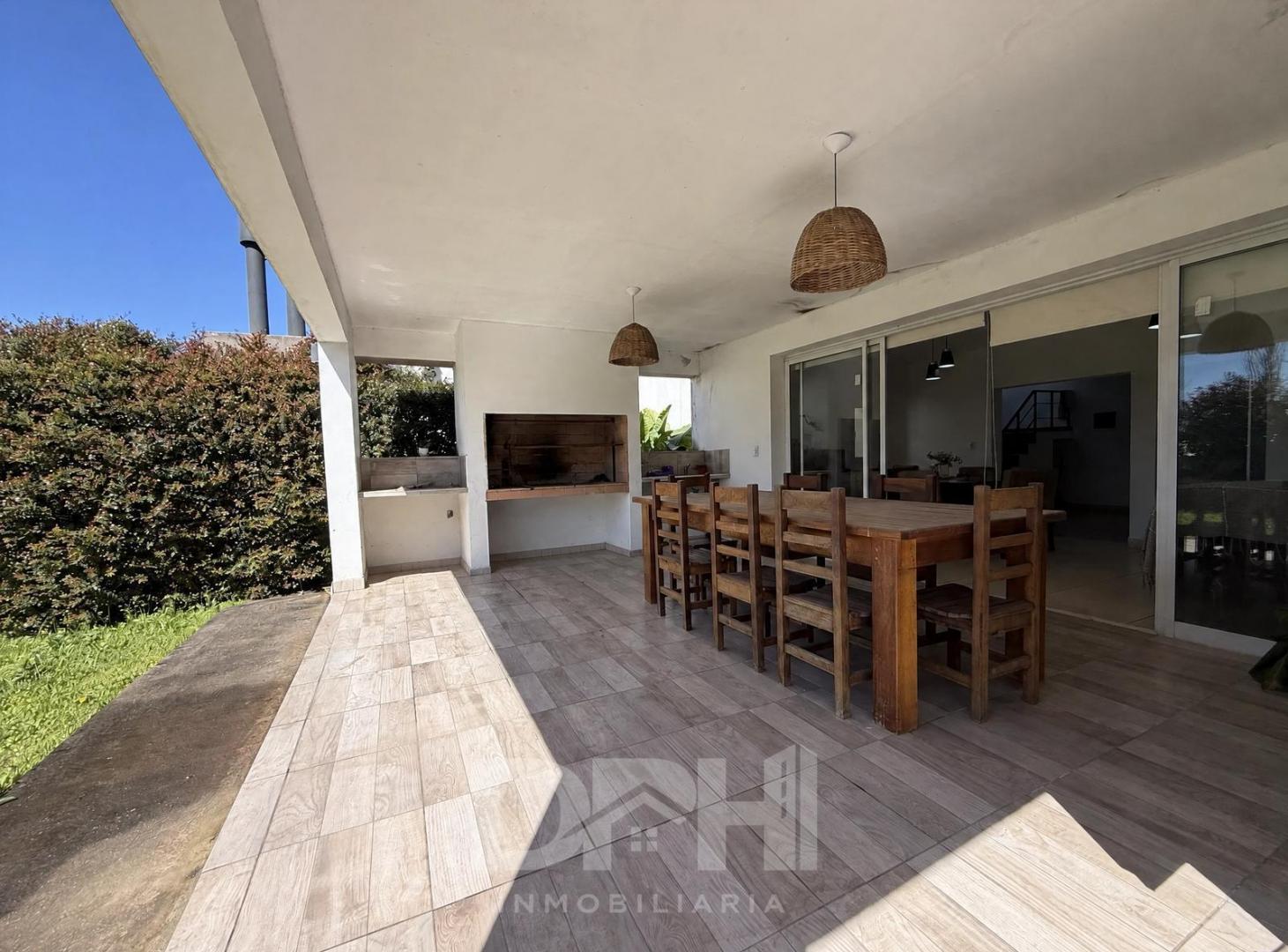 Foto de -VENTA- Casa de 5 Dormitorios en Barrio Privado Alto Verde 2, imagen 1
