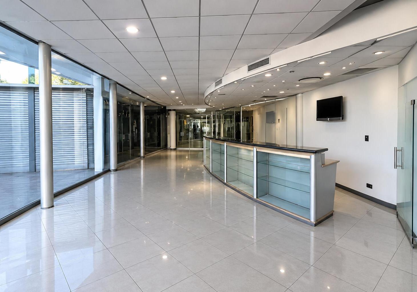 Foto de Edificio Comercial con Oficinas y Depósito techado, totalmente cerrado, imagen 5