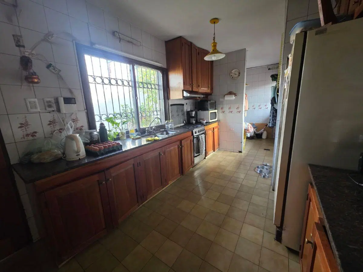 CASA EN VENTA EN GODOY CRUZ 5
