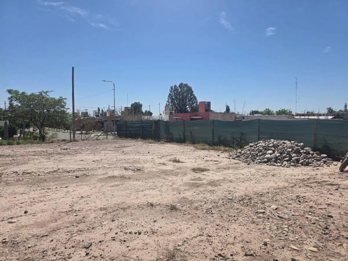 VENTA DE LOTE EN MAIPU 4